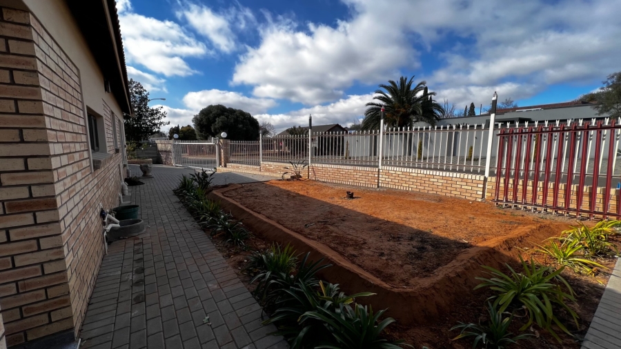 To Let 3 Bedroom Property for Rent in Bayswater Free State